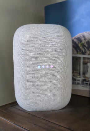 Reddit用户热议Nest Audio青紫渐变灯 系Google Gemini AI测试表现