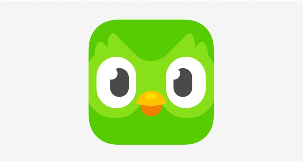 多邻国转向AI优先战略，逐步停用AI可处理的合同工以扩展内容