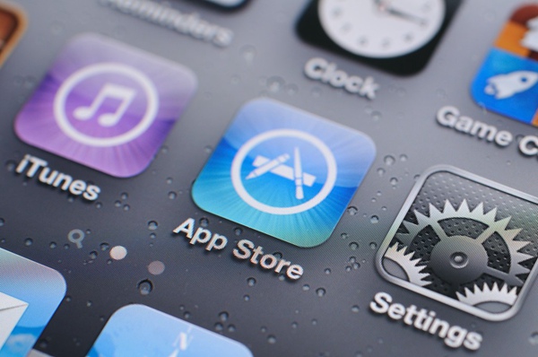 苹果2025 App Store合规报告：AI协同治理拦截超22亿欺诈累计破112亿