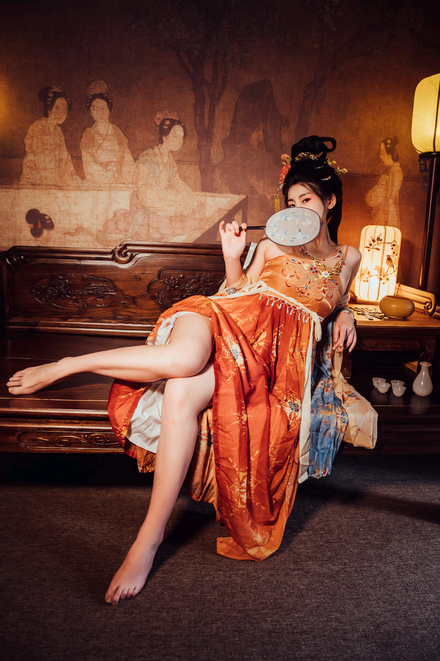 古韵流芳:汉服佳人执扇抚琴,书香棋韵间尽显盛唐风华与东方美学神韵 古韵流芳:汉服佳人执扇抚琴,书香棋韵间尽显盛唐风华与东方美学神韵