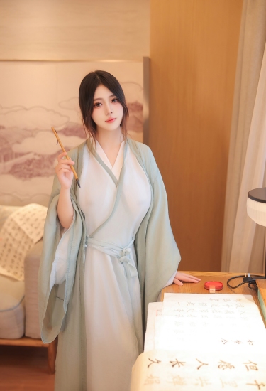 墨染春衫，倚窗听风，一纸书尽相思