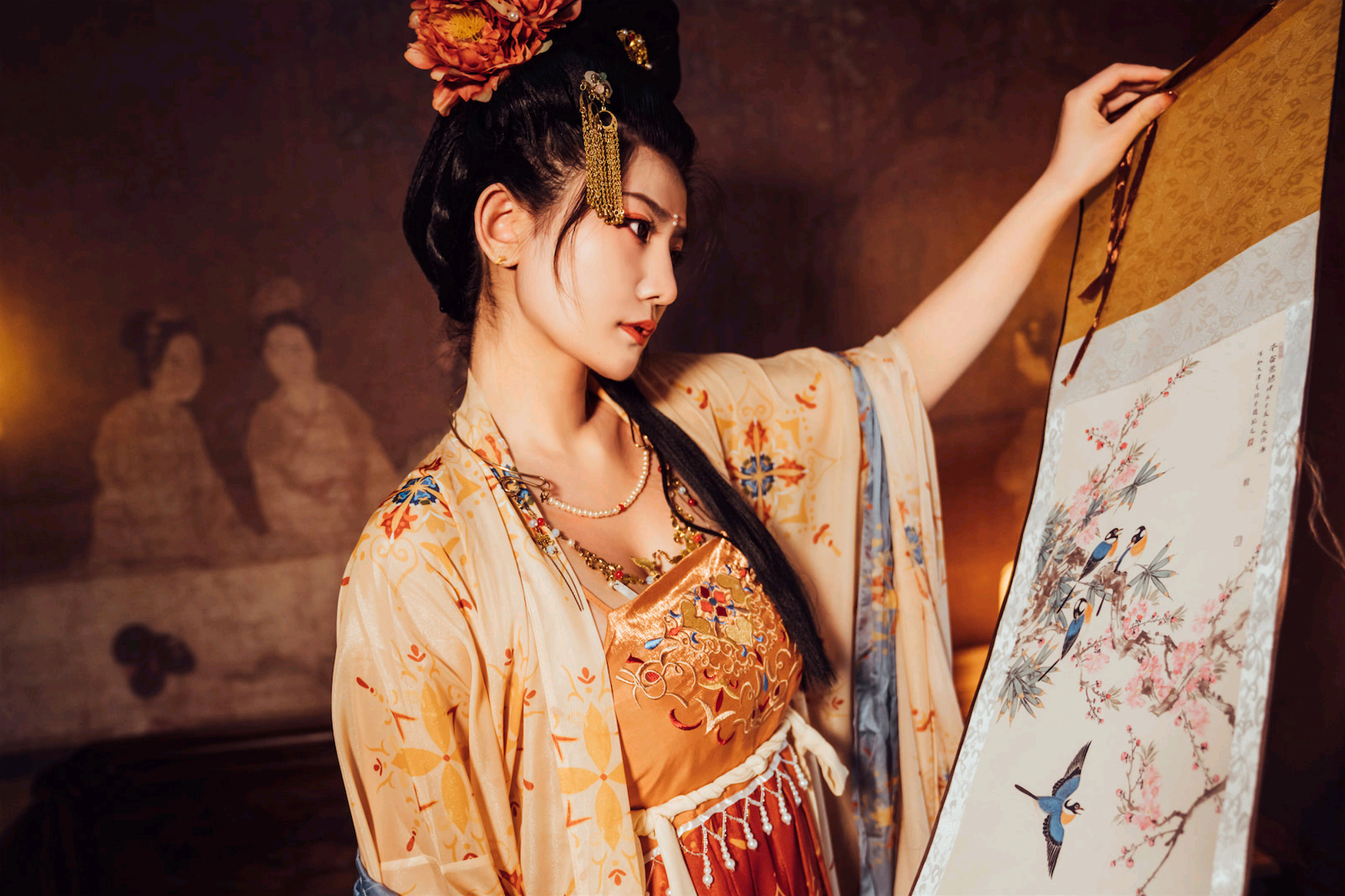 古韵流芳:汉服佳人执扇抚琴,书香棋韵间尽显盛唐风华与东方美学神韵 古韵流芳:汉服佳人执扇抚琴,书香棋韵间尽显盛唐风华与东方美学神韵