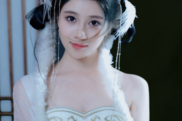 月华凝雪，玉兔伴影，仙姿入梦来