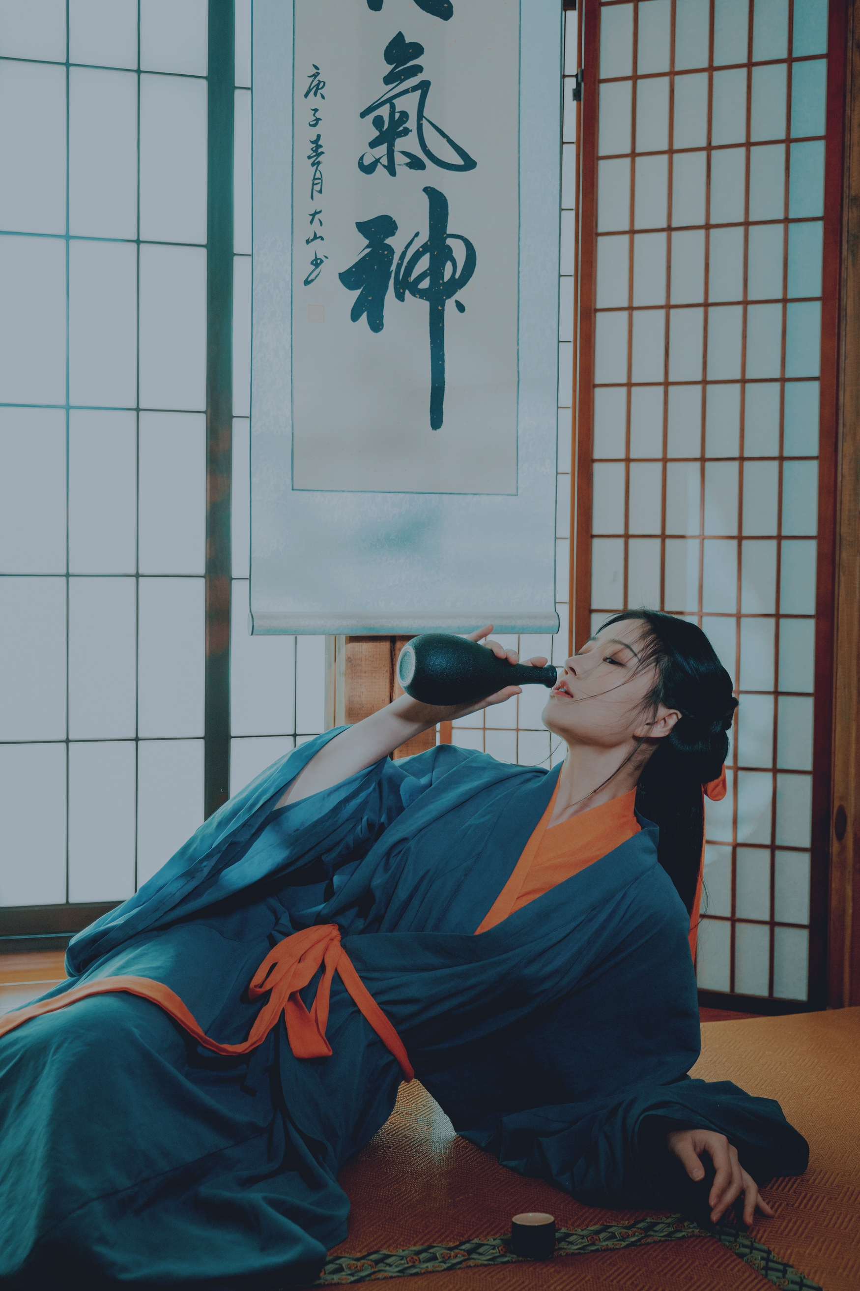 青衫染墨香,素手执流年,一曲琵琶诉古今 青衫染墨香,素手执流年,一曲琵琶诉古今