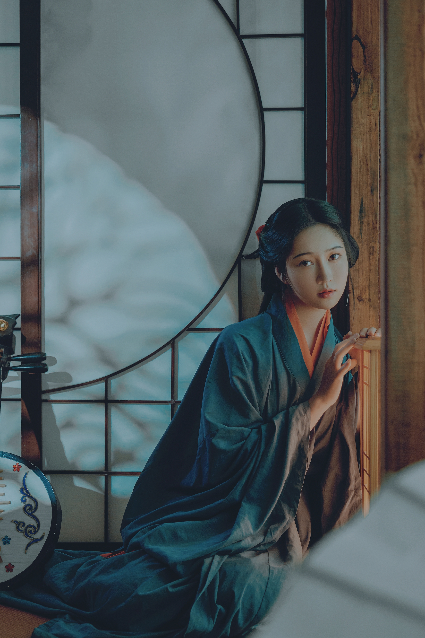 青衫染墨香,素手执流年,一曲琵琶诉古今 青衫染墨香,素手执流年,一曲琵琶诉古今