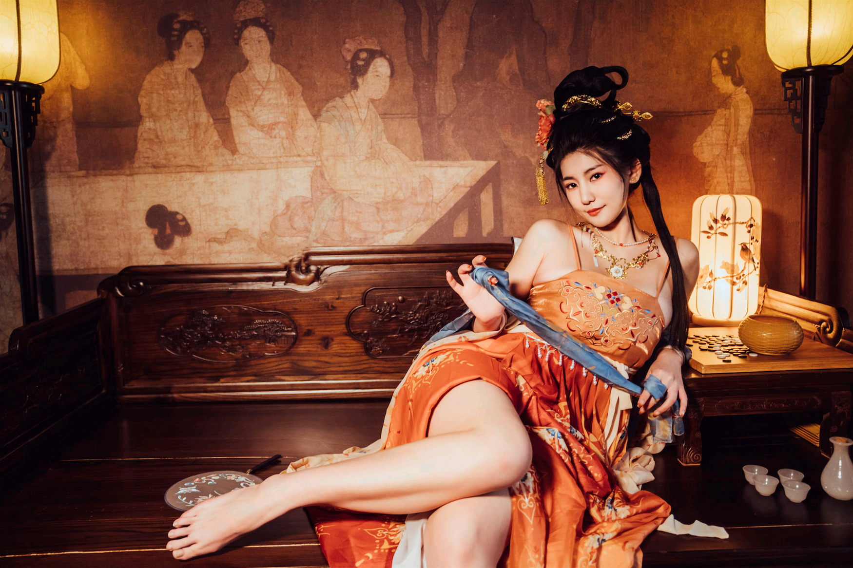 古韵流芳:汉服佳人执扇抚琴,书香棋韵间尽显盛唐风华与东方美学神韵 古韵流芳:汉服佳人执扇抚琴,书香棋韵间尽显盛唐风华与东方美学神韵