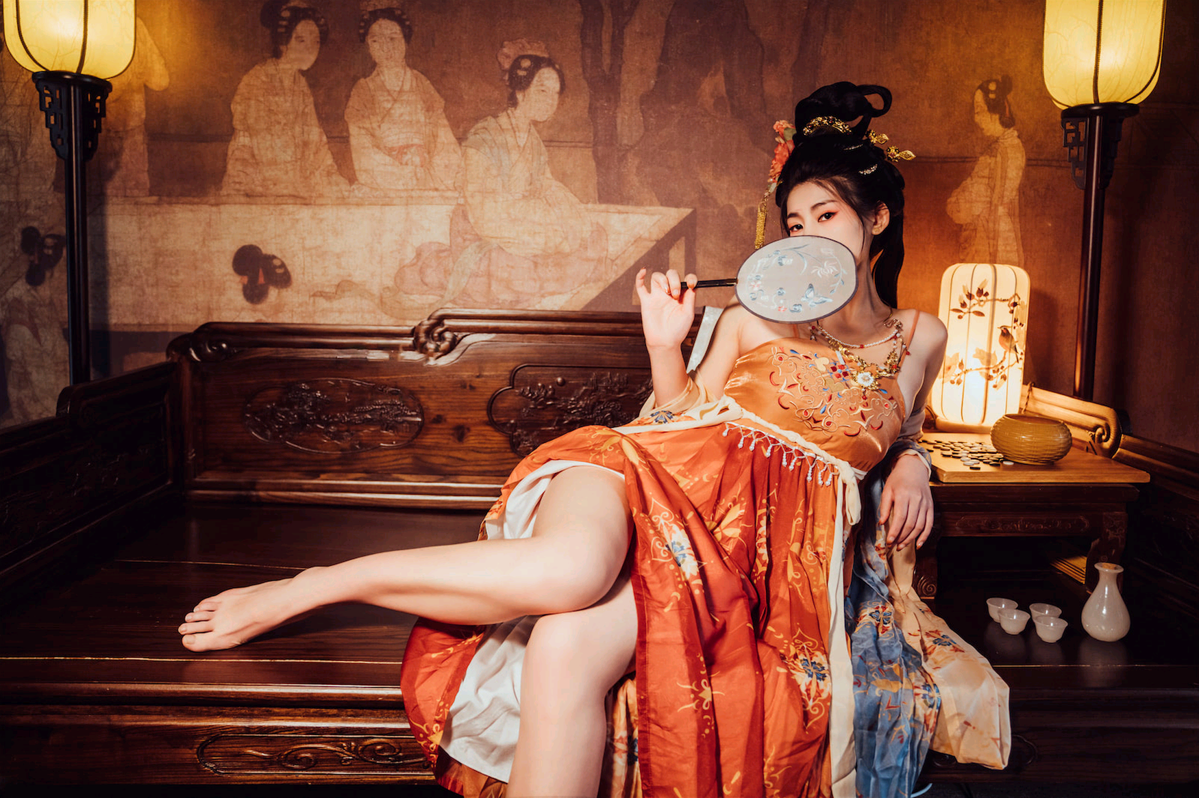 古韵流芳:汉服佳人执扇抚琴,书香棋韵间尽显盛唐风华与东方美学神韵 古韵流芳:汉服佳人执扇抚琴,书香棋韵间尽显盛唐风华与东方美学神韵