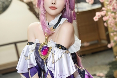 紫霞映樱，仙姿绰约，梦回古风秘境