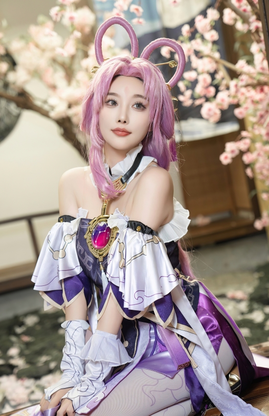 紫霞映樱，仙姿绰约，梦回古风秘境