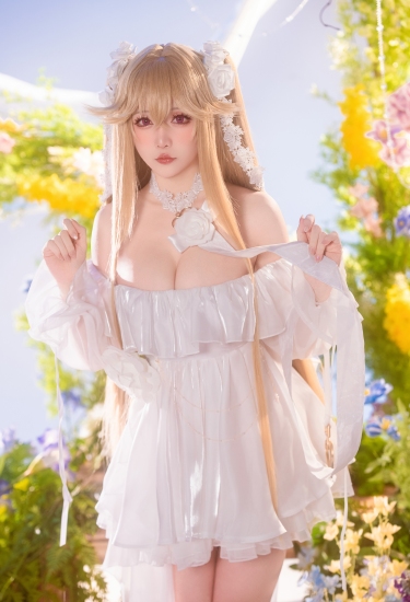 花海中的白裙少女，如诗如画的春日童话